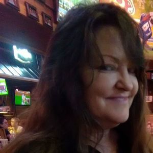 Meet your Posher, Kelli